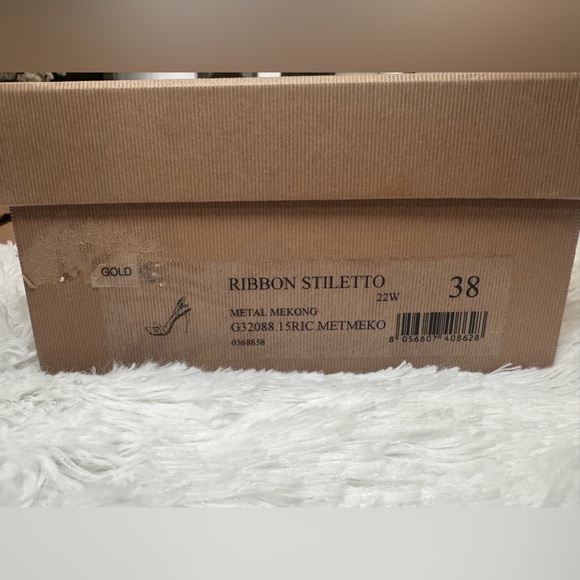 Gianvito Rossi Metallic Gold Heels - Picture 10 of 16